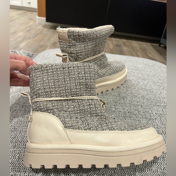 Sam Edelman Gray and Cream Ankle Boots - Picture 6 of 12
